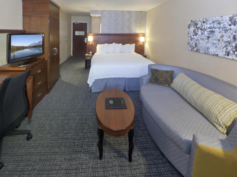 Courtyard By Marriott Ontario Rancho Cucamonga Hotel Екстериор снимка