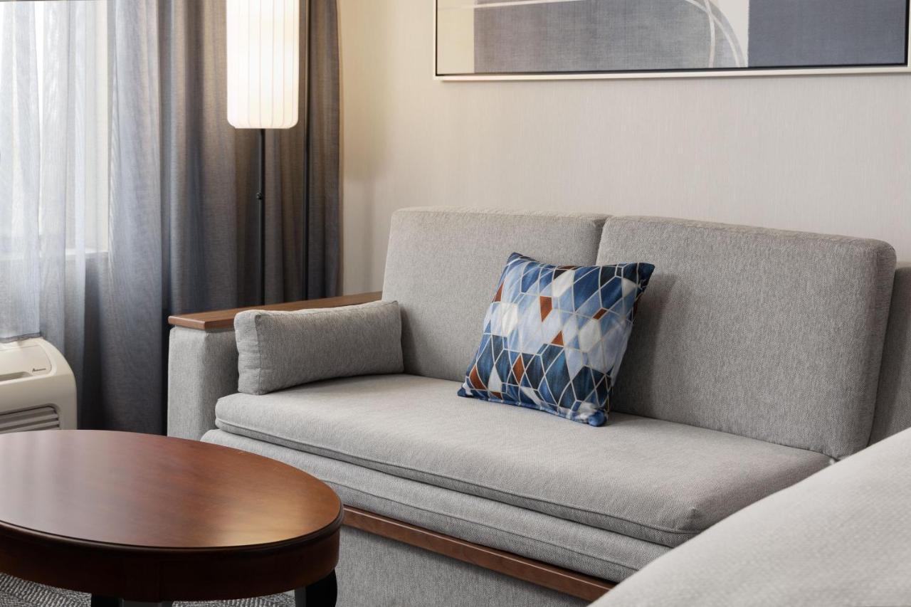 Courtyard By Marriott Ontario Rancho Cucamonga Hotel Екстериор снимка