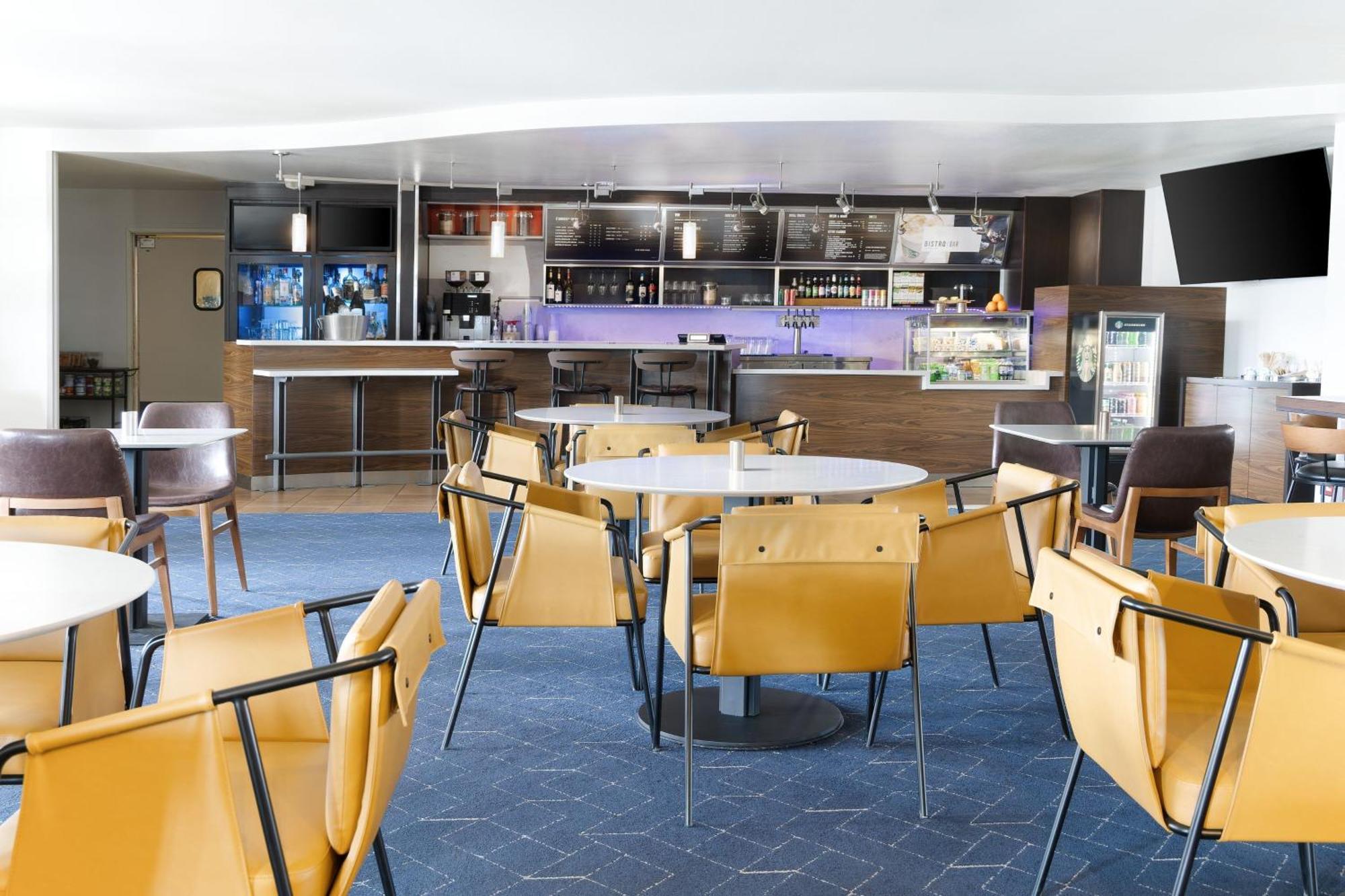 Courtyard By Marriott Ontario Rancho Cucamonga Hotel Екстериор снимка