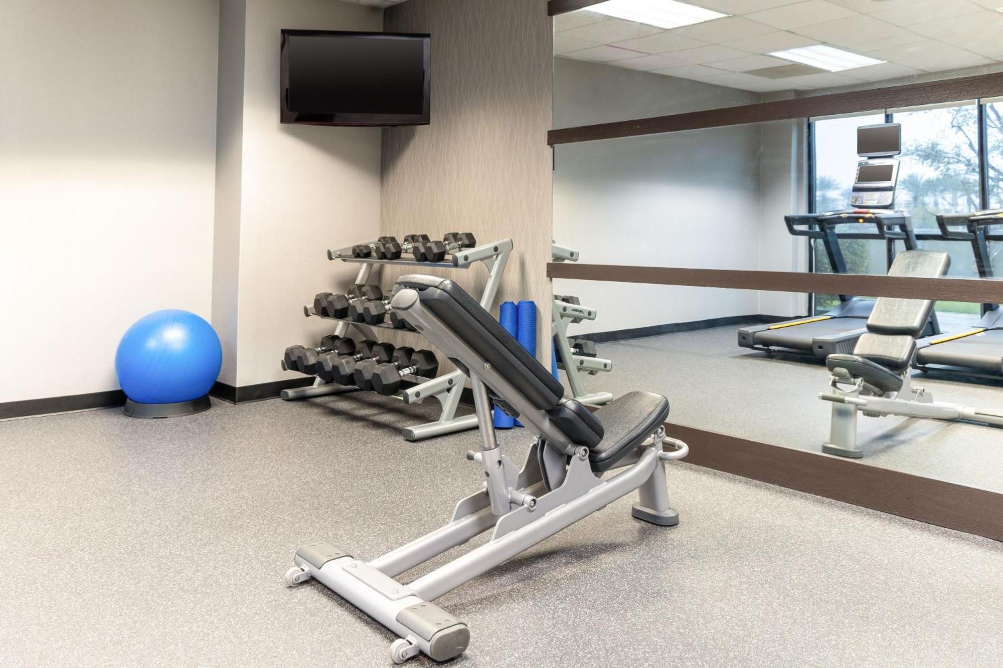 Courtyard By Marriott Ontario Rancho Cucamonga Hotel Екстериор снимка