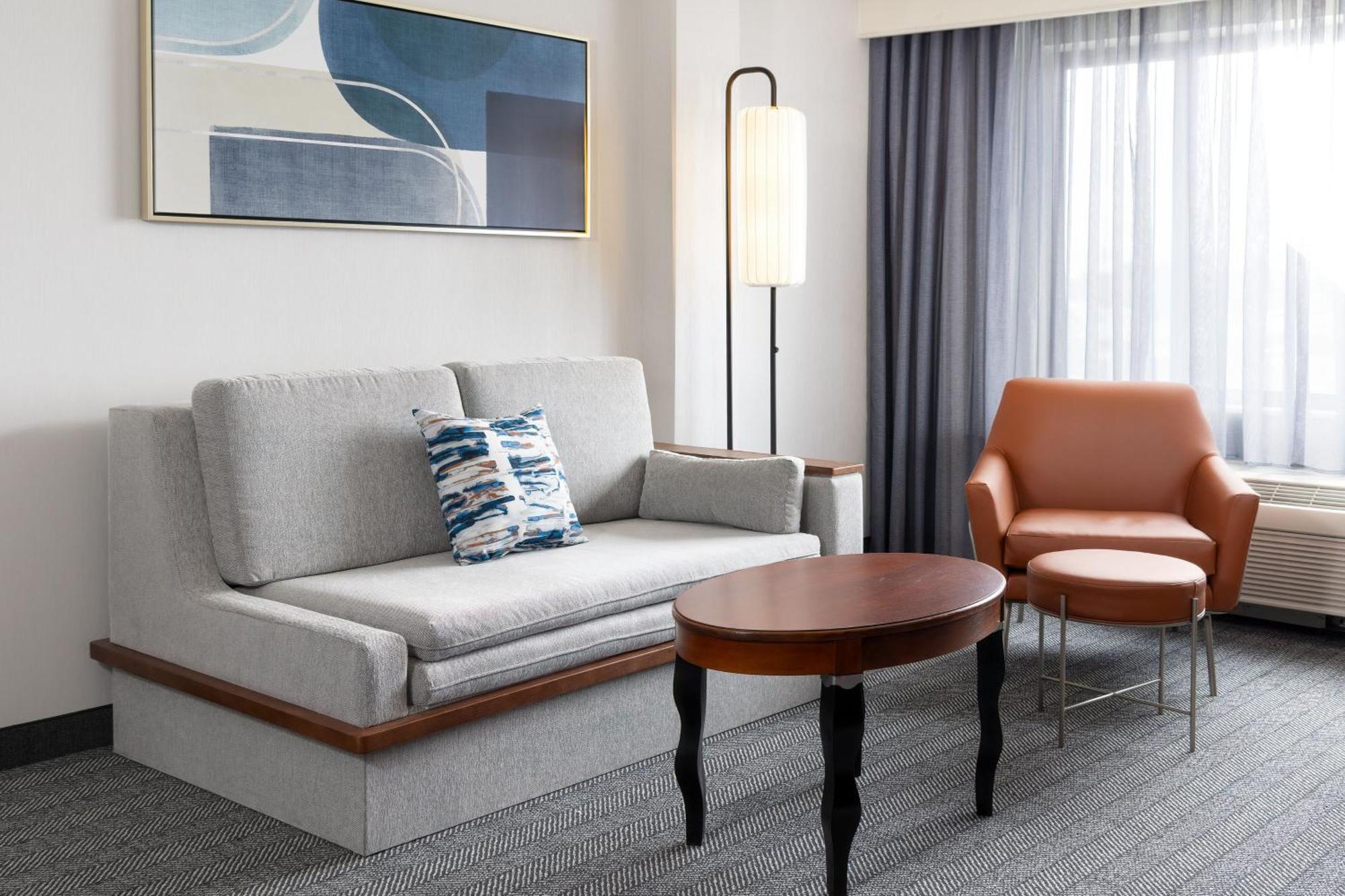 Courtyard By Marriott Ontario Rancho Cucamonga Hotel Екстериор снимка