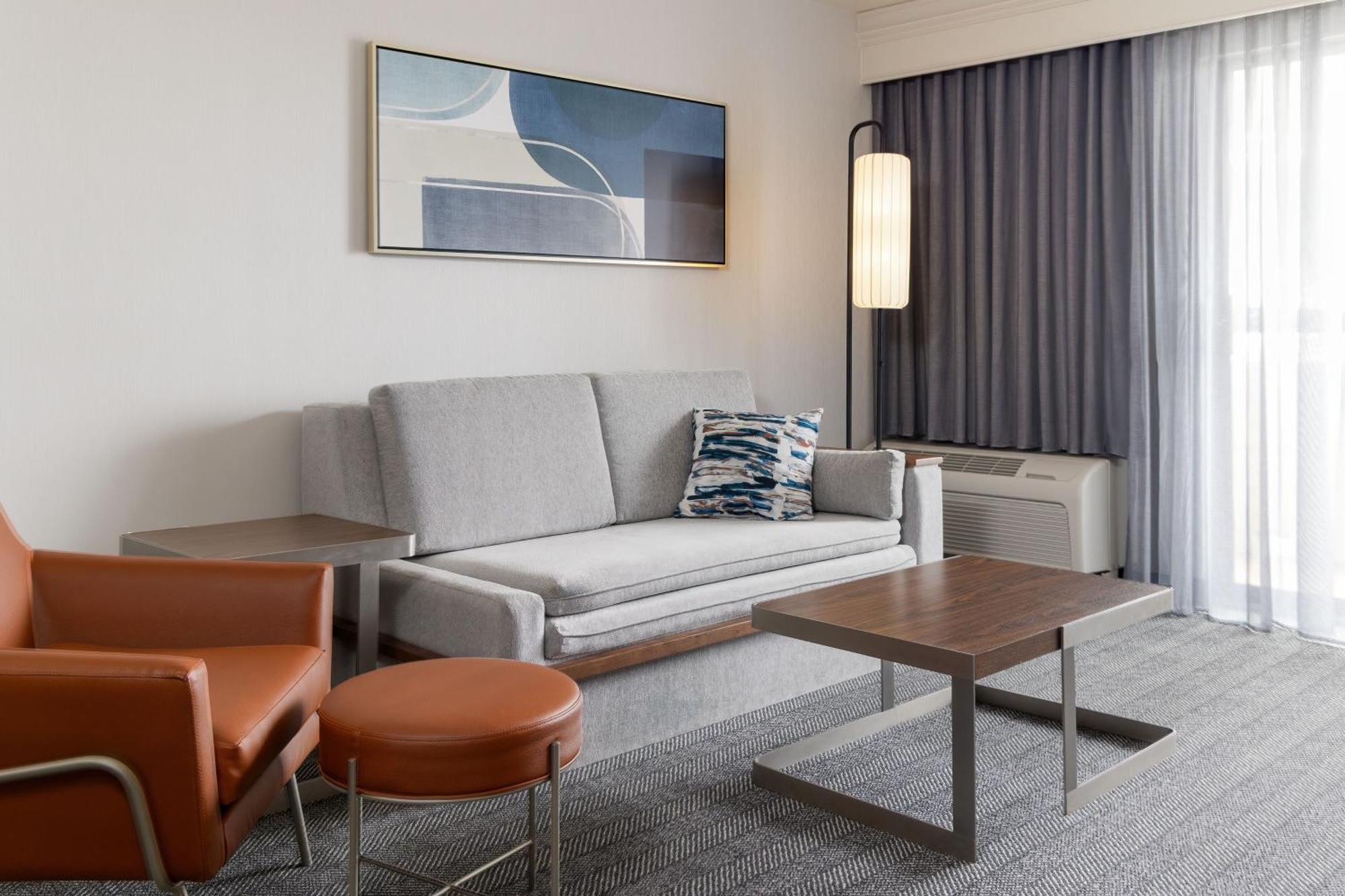 Courtyard By Marriott Ontario Rancho Cucamonga Hotel Екстериор снимка