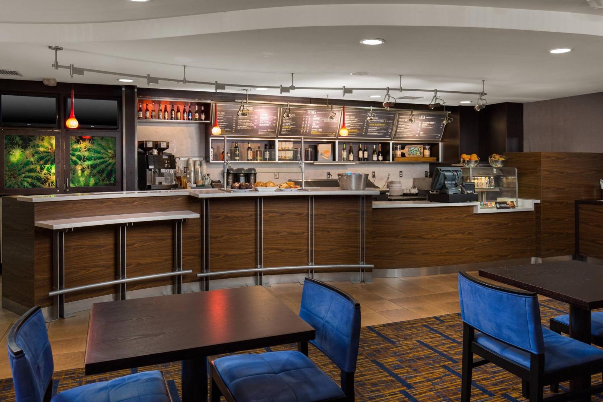 Courtyard By Marriott Ontario Rancho Cucamonga Hotel Екстериор снимка