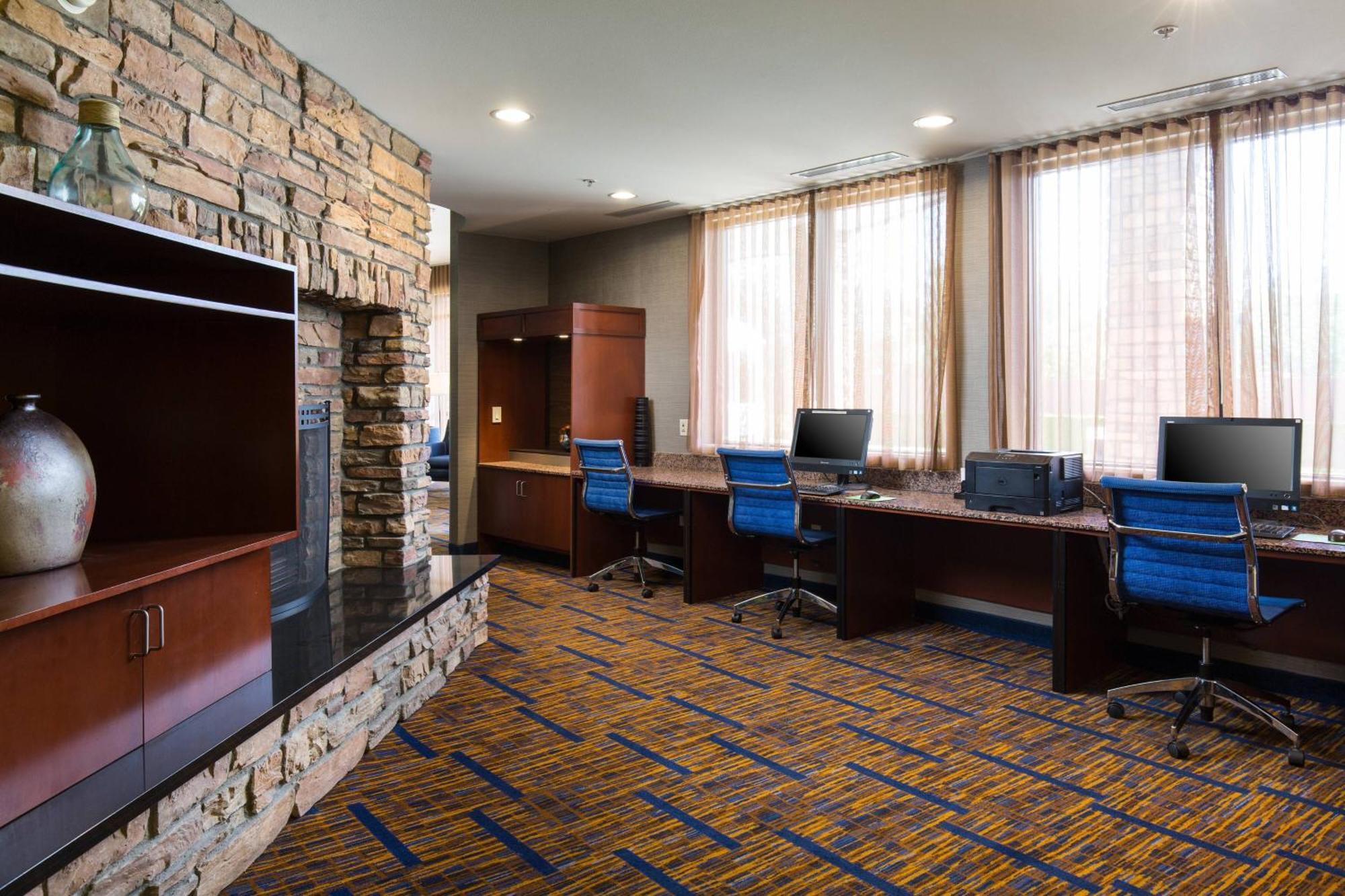 Courtyard By Marriott Ontario Rancho Cucamonga Hotel Екстериор снимка