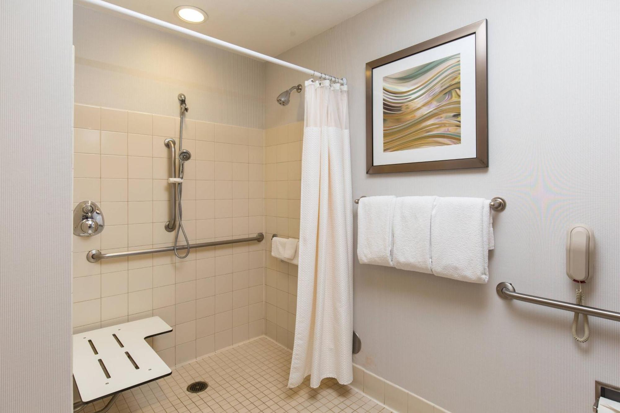 Courtyard By Marriott Ontario Rancho Cucamonga Hotel Екстериор снимка