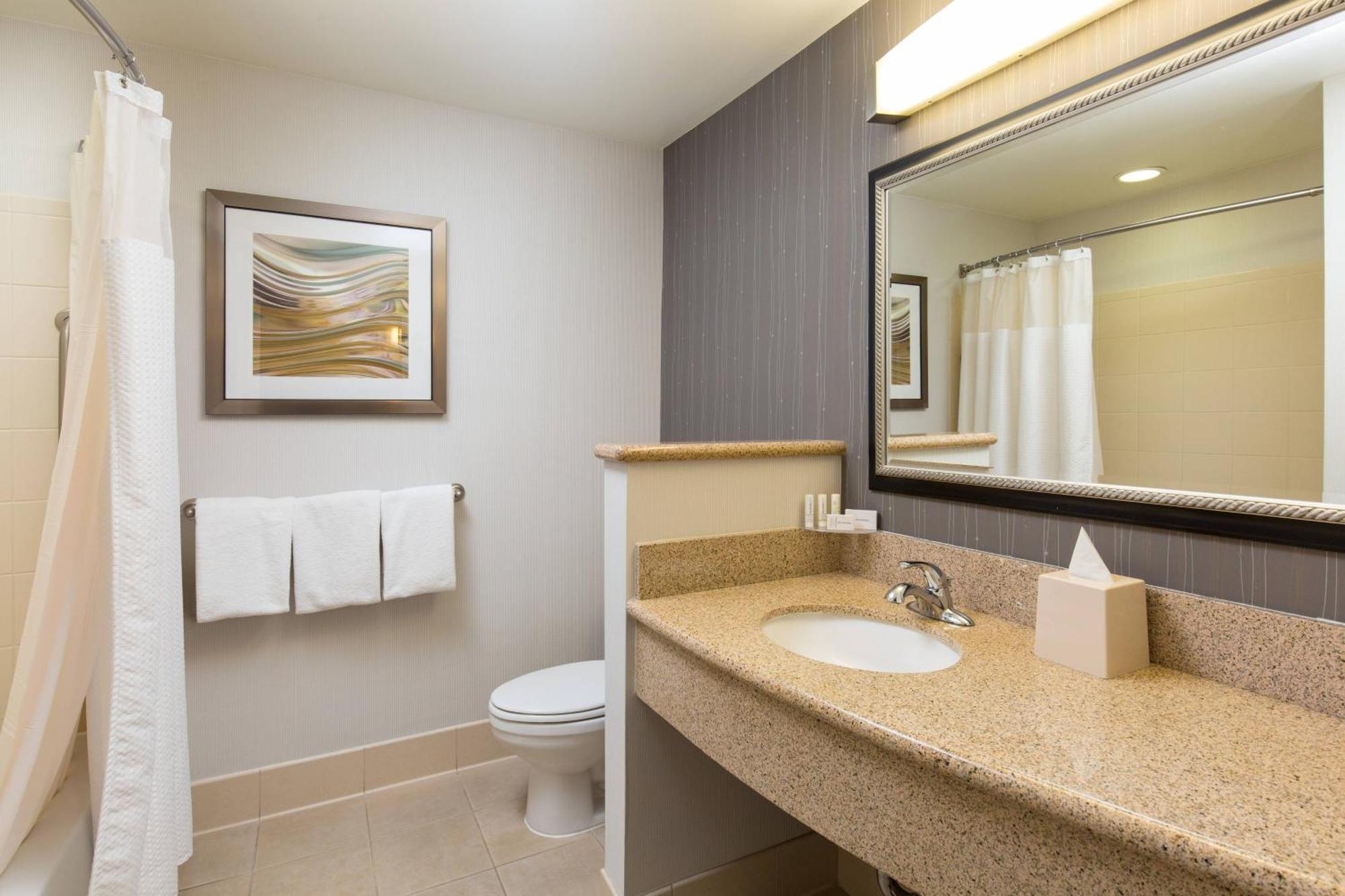 Courtyard By Marriott Ontario Rancho Cucamonga Hotel Екстериор снимка