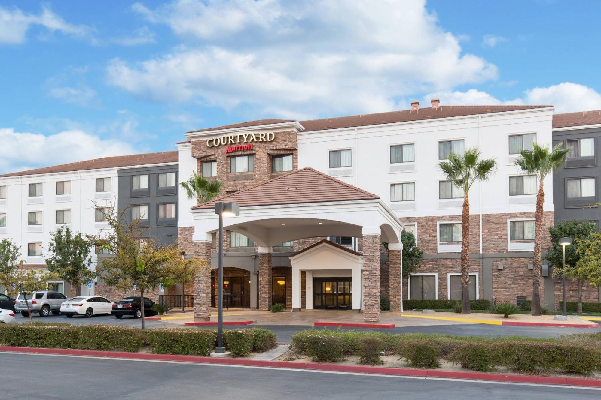 Courtyard By Marriott Ontario Rancho Cucamonga Hotel Екстериор снимка