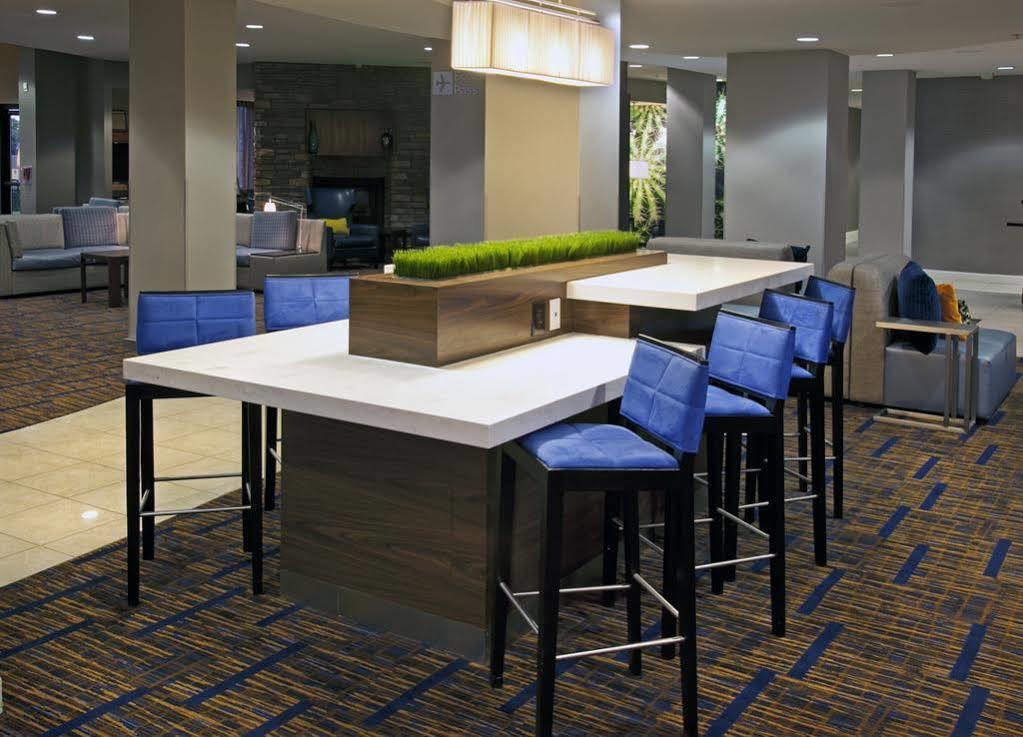 Courtyard By Marriott Ontario Rancho Cucamonga Hotel Екстериор снимка